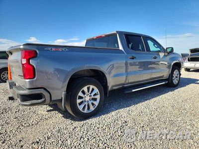 Trzecie zdjęcie samochodu z tyłu: 2020 CHEVROLET SILVERADO K1500 CUSTOM VIN:1GCUYBEF9LZ208171 - miniatura