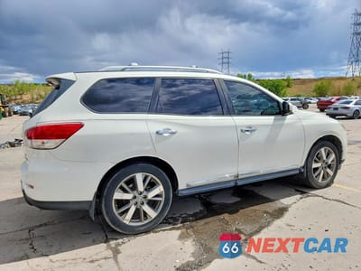 Trzecie zdjęcie samochodu z tyłu: 2013 NISSAN PATHFINDER S VIN:5N1AR2MM8DC634563 - miniatura