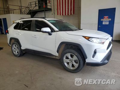 Czwarte zdjęcie samochodu z boku: 2019 TOYOTA RAV4 XLE VIN:JTMP1RFV3KD046341 - miniatura
