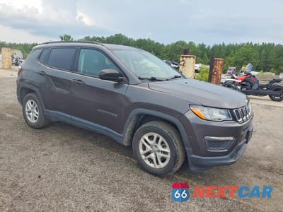 Czwarte zdjęcie samochodu z boku: 2018 JEEP COMPASS SPORT VIN:3C4NJCAB7JT255043 - miniatura