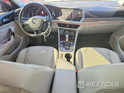 Zdjęcie 8 z 12 samochodu: 2019 VOLKSWAGEN JETTA SEL PREMIUM VIN:3VWGB7BU2KM177745 - miniatura