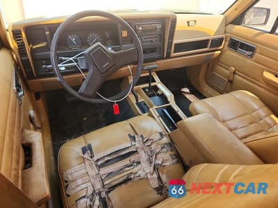 Zdjęcie 8 z 13 samochodu: 1988 JEEP CHEROKEE VIN:1JCMR7819JT220507 - miniatura