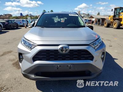 Piąte zdjęcie samochodu w środku: 2019 TOYOTA RAV4 XLE PREMIUM VIN:JTMC1RFV3KD040781 - miniatura
