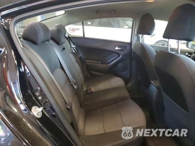 Zdjęcie 10 z 12 samochodu: 2015 KIA FORTE LX VIN:KNAFX4A67F5428477 - miniatura