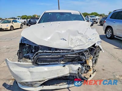 Piąte zdjęcie samochodu w środku: 2018 DODGE DURANGO SXT VIN:1C4RDHAG4JC385049 - miniatura