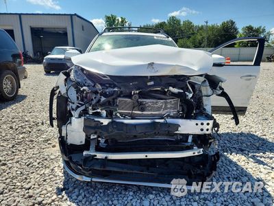 Piąte zdjęcie samochodu w środku: 2025 TOYOTA RAV4 SE VIN:JTMAB3FV1SD245310 - miniatura