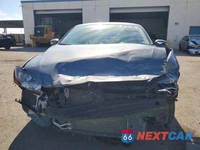 Piąte zdjęcie samochodu w środku: 2015 VOLKSWAGEN PASSAT SE VIN:1VWBT7A30FC006340 - miniatura