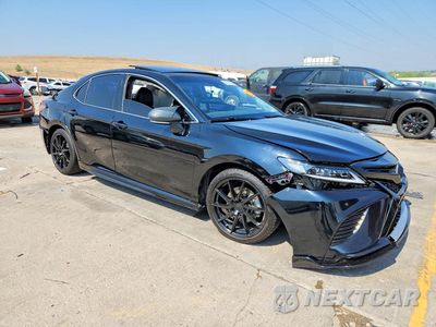 Czwarte zdjęcie samochodu z boku: 2019 TOYOTA CAMRY XSE V6 VIN:4T1BZ1HK1KU509791 - miniatura