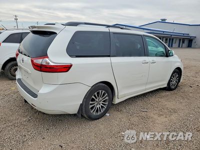 Trzecie zdjęcie samochodu z tyłu: 2018 TOYOTA SIENNA XLE 8-PASSENGER VIN:5TDYZ3DC5JS937889 - miniatura