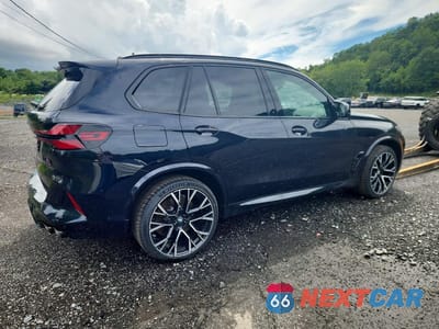 Trzecie zdjęcie samochodu z tyłu: 2026 BMW X5 M COMPETITION VIN:5YM13ET0XT9250342 - miniatura