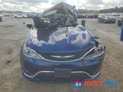 Piąte zdjęcie samochodu w środku: 2018 CHRYSLER PACIFICA TOURING L VIN:2C4RC1BG1JR294028 - miniatura
