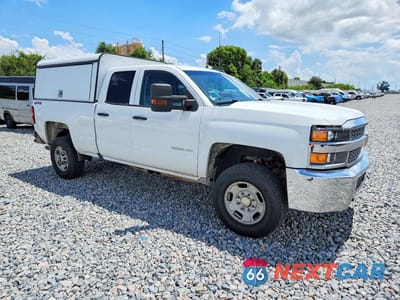 Czwarte zdjęcie samochodu z boku: 2019 CHEVROLET SILVERADO K2500 HEAVY DUTY VIN:2GC2KREG6K1243929 - miniatura