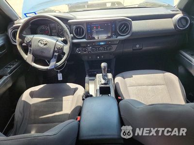 Zdjęcie 8 z 12 samochodu: 2019 TOYOTA TACOMA SR V6 VIN:5TFCZ5AN1KX179153 - miniatura