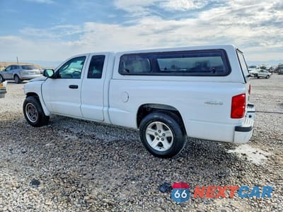 Drugie zdjęcie samochodu z przodu: 2010 DODGE DAKOTA SXT VIN:1D7RW3BKXAS225429 - miniatura