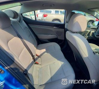 Zdjęcie 10 z 12 samochodu: 2017 HYUNDAI ELANTRA SE VIN:5NPD74LF2HH150923 - miniatura