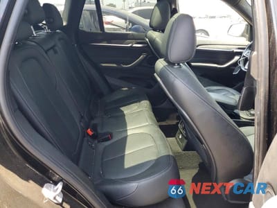 Zdjęcie 11 z 13 samochodu: 2016 BMW X1 XDRIVE28I VIN:WBXHT3C36GP884175 - miniatura
