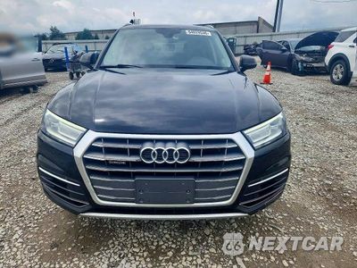 Piąte zdjęcie samochodu w środku: 2018 AUDI Q5 PREMIUM VIN:WA1ANAFY3J2117077 - miniatura