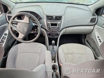 Zdjęcie 8 z 12 samochodu: 2016 HYUNDAI ACCENT SE VIN:KMHCT4AE1GU080882 - miniatura
