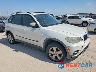 Czwarte zdjęcie samochodu z boku: 2012 BMW X5 XDRIVE35I VIN:5UXZV4C55CL752978 - miniatura
