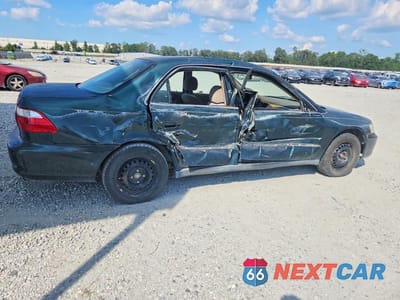 Trzecie zdjęcie samochodu z tyłu: 1999 HONDA ACCORD LX VIN:1HGCG5547XA139677 - miniatura