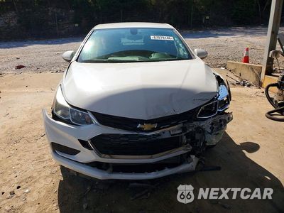 Piąte zdjęcie samochodu w środku: 2017 CHEVROLET CRUZE LS VIN:1G1BC5SM9H7159947 - miniatura