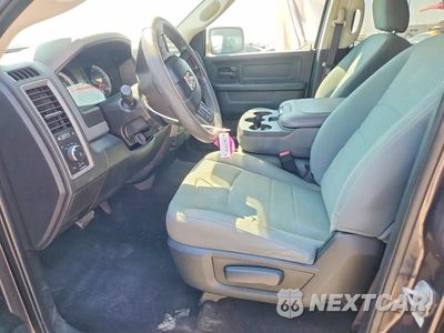 Zdjęcie 7 z 13 samochodu: 2018 RAM 1500 ST VIN:1C6RR6KG6JS101437 - miniatura
