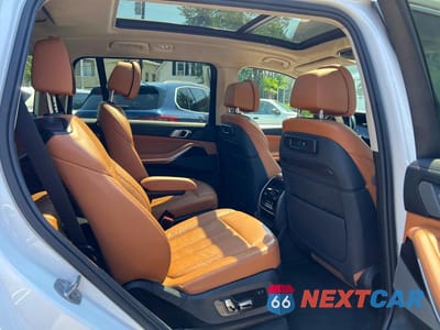 Zdjęcie 8 z 11 samochodu: 2019 BMW X7 XDRIVE50I VIN:5UXCX4C57KLS36314 - miniatura