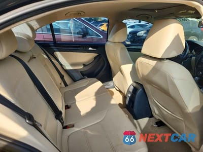 Zdjęcie 10 z 12 samochodu: 2016 VOLKSWAGEN JETTA SEL VIN:3VWL17AJ0GM244682 - miniatura