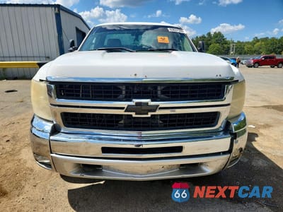 Piąte zdjęcie samochodu w środku: 2010 CHEVROLET SILVERADO C2500 HEAVY DUTY VIN:1GC3CVBG4AF155225 - miniatura