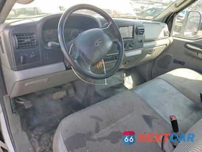 Zdjęcie 8 z 12 samochodu: 2007 FORD F350 SRW SUPER DUTY VIN:1FDWX34P17EB43031 - miniatura