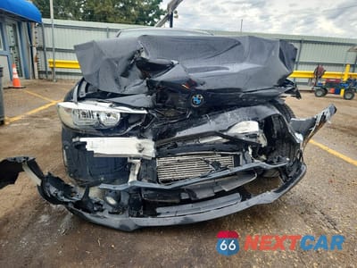 Piąte zdjęcie samochodu w środku: 2016 BMW 320 XI VIN:WBA8A3C53GK552113 - miniatura