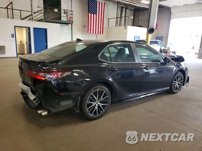 Trzecie zdjęcie samochodu z tyłu: 2024 TOYOTA CAMRY SE VIN:4T1G11AK7RU871111 - miniatura