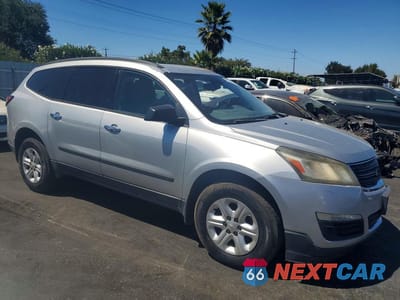 Czwarte zdjęcie samochodu z boku: 2013 CHEVROLET TRAVERSE LS VIN:1GNKRFED9DJ226090 - miniatura