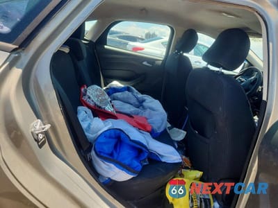 Zdjęcie 10 z 12 samochodu: 2016 FORD FOCUS SE VIN:1FADP3F29GL316213 - miniatura