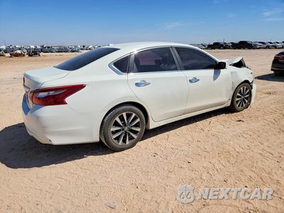 Trzecie zdjęcie samochodu z tyłu: 2018 NISSAN ALTIMA 2.5 SV VIN:1N4AL3AP4JC174703 - miniatura