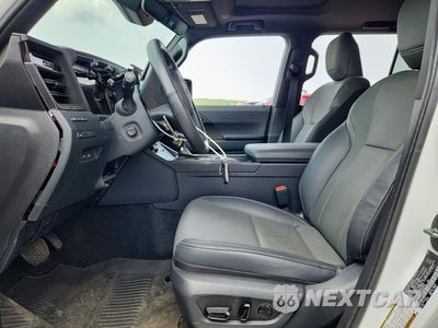 Zdjęcie 7 z 13 samochodu: 2024 LEXUS GX 550 PREMIUM+ VIN:JTJTBCDX6R5014143 - miniatura
