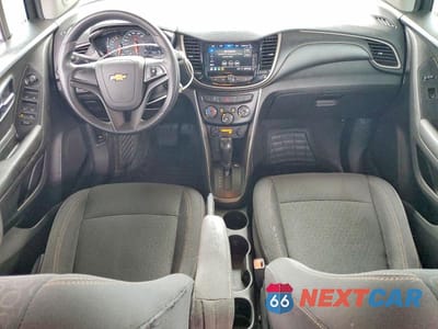 Zdjęcie 8 z 13 samochodu: 2020 CHEVROLET TRAX LS VIN:3GNCJNSB1LL329939 - miniatura