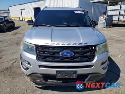 Piąte zdjęcie samochodu w środku: 2016 FORD EXPLORER SPORT VIN:1FM5K8GT4GGB19200 - miniatura