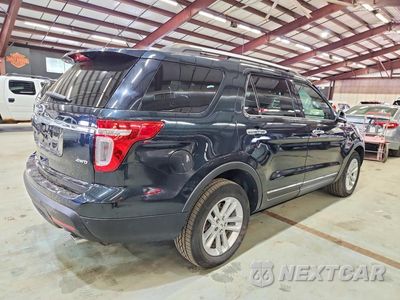 Trzecie zdjęcie samochodu z tyłu: 2015 FORD EXPLORER XLT VIN:1FM5K8D87FGA05934 - miniatura