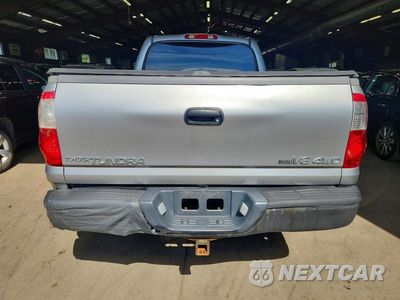 Zdjęcie 6 z 12 samochodu: 2005 TOYOTA TUNDRA DOUBLE CAB SR5 VIN:5TBDT441X5S498417 - miniatura
