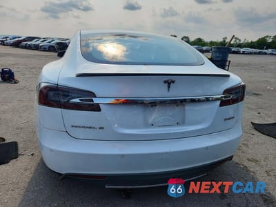 Zdjęcie 6 z 13 samochodu: 2015 TESLA MODEL S P85D VIN:5YJSA1H49FF098040 - miniatura