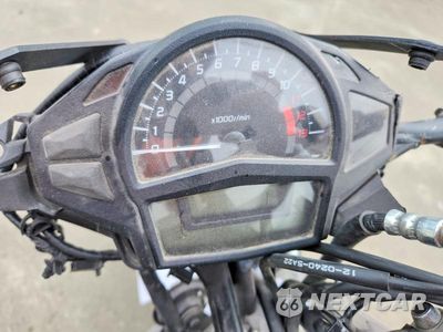Zdjęcie 7 z 9 samochodu: 2015 KAWASAKI EX650 F VIN:JKAEXEF16FDA22680 - miniatura