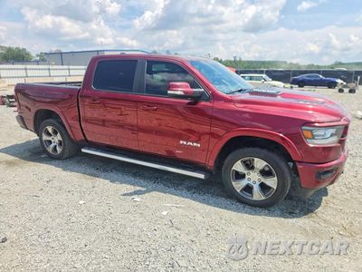 Czwarte zdjęcie samochodu z boku: 2022 RAM 1500 LARAMIE VIN:1C6RREJT5NN165708 - miniatura