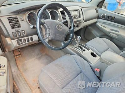 Zdjęcie 8 z 12 samochodu: 2006 TOYOTA TACOMA V6 VIN:5TEUU42N36Z266630 - miniatura