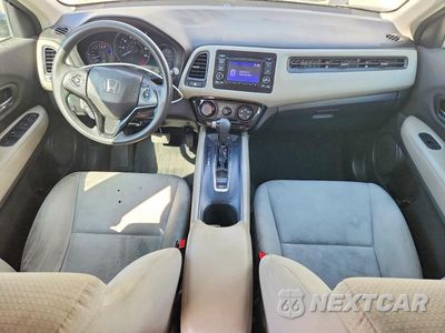 Zdjęcie 8 z 13 samochodu: 2021 HONDA HR-V LX VIN:3CZRU6H3XMM731612 - miniatura