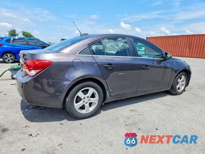 Trzecie zdjęcie samochodu z tyłu: 2015 CHEVROLET CRUZE LT VIN:1G1PD5SB9F7145223 - miniatura