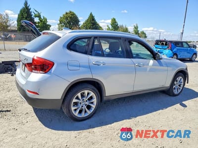 Trzecie zdjęcie samochodu z tyłu: 2014 BMW X1 XDRIVE28I VIN:WBAVL1C51EVY23294 - miniatura