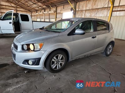 2015 CHEVROLET SONIC LT 1G1JC6SHXF4125065 - główne zdjęcie licytacji z USA - miniatura