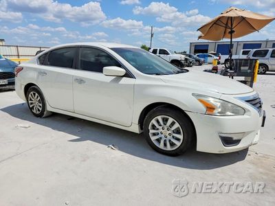 Czwarte zdjęcie samochodu z boku: 2015 NISSAN ALTIMA 2.5 S VIN:1N4AL3AP7FC252401 - miniatura