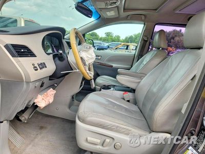 Zdjęcie 7 z 14 samochodu: 2011 TOYOTA SIENNA XLE 7-PASSENGER VIN:5TDDK3DC2BS014158 - miniatura